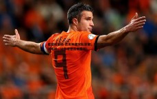 爱游戏官网-巴克利遭球队禁赛，赛后隔空喊话哈利，让你老爸出来看球！